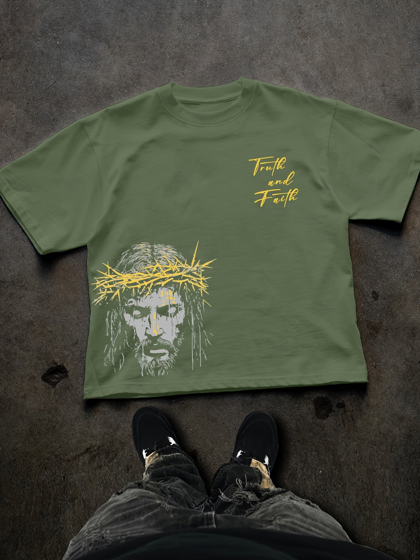 Men's Jesus Portrait Graphic T-Shirt with Thorns & Blood Splatter Art - Streetwear Style Loose Fit Breathable Summer Tee for Casual Outdoor Wear, Bold Street Style | Comfortable Fabric
